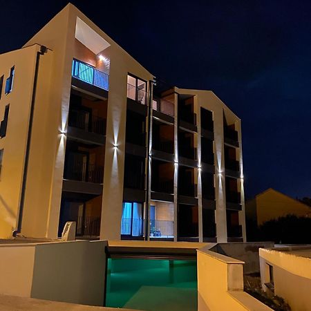 Fides Stylish Apartments Tivat With Pool Ngoại thất bức ảnh