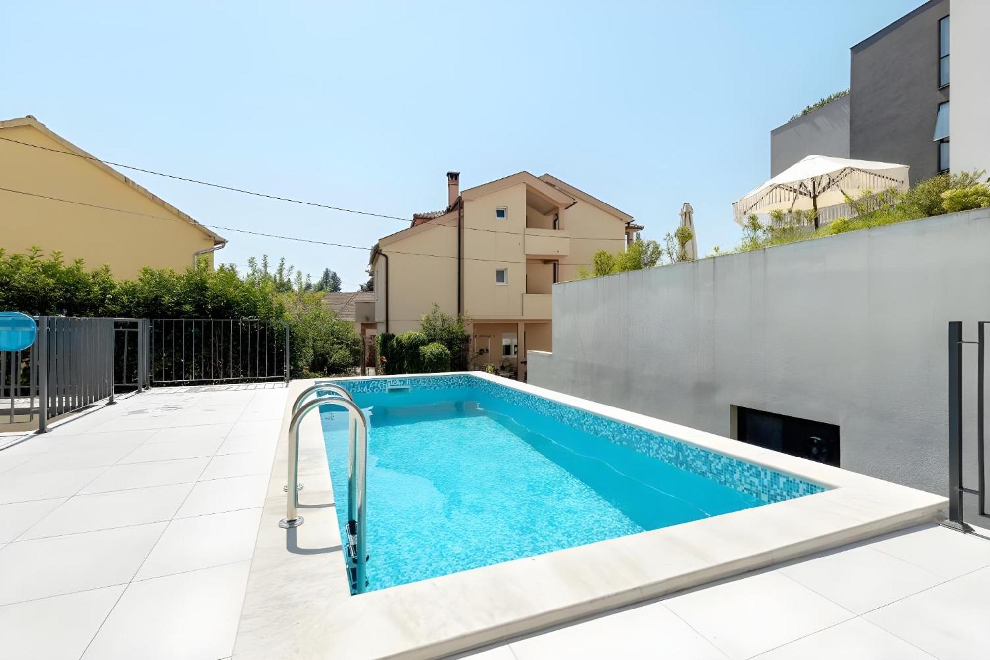 Fides Stylish Apartments Tivat With Pool Ngoại thất bức ảnh